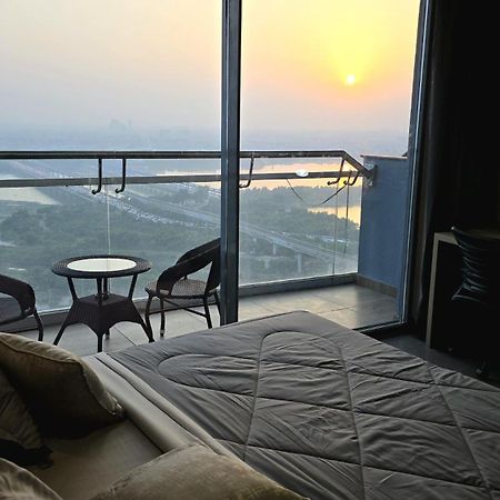 Hotel The Luxe Living Noida Exterior foto